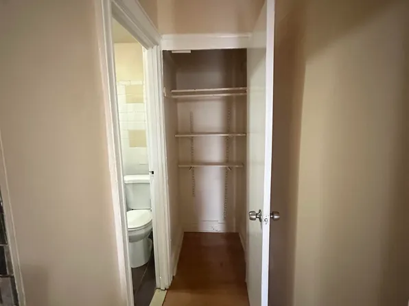 98 Van Nostrand Avenue image 6 of 8