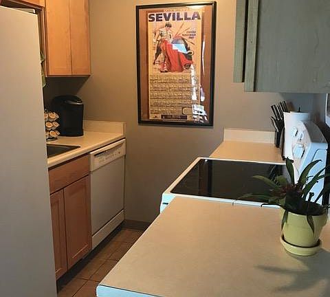 2nd image of 2225 Buchtel Blvd APT 404