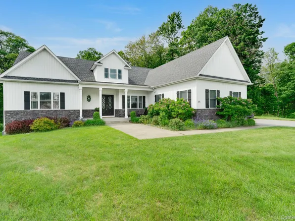 35 Biltmore Drive, Hopewell Junction, NY 12533