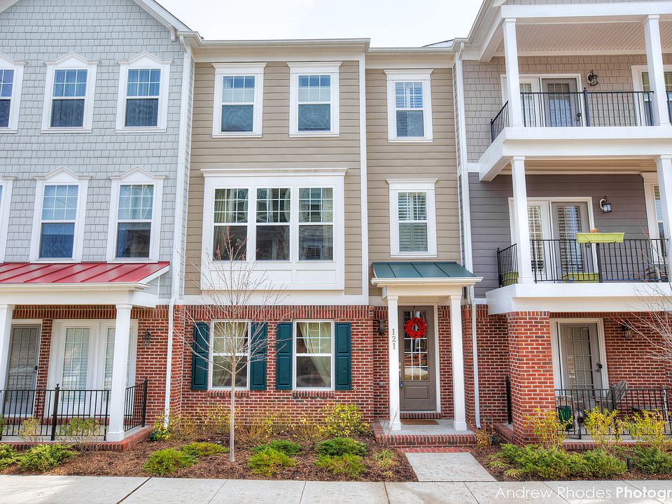 1st image of 121 Anthem Ave