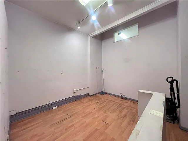 Studio, $2,800 — Photo 4