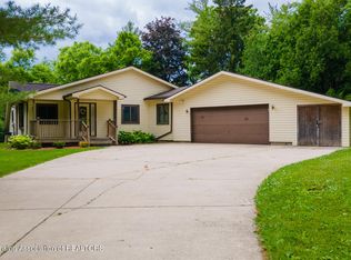 12957 W Herbison Rd, Eagle, MI 48822