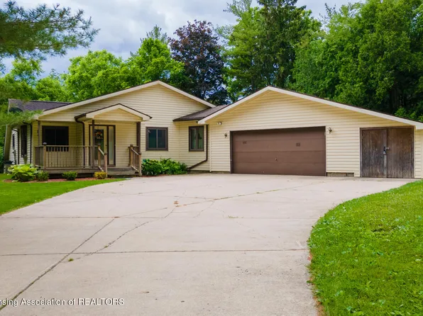 12957 W Herbison Rd, Eagle, MI 48822