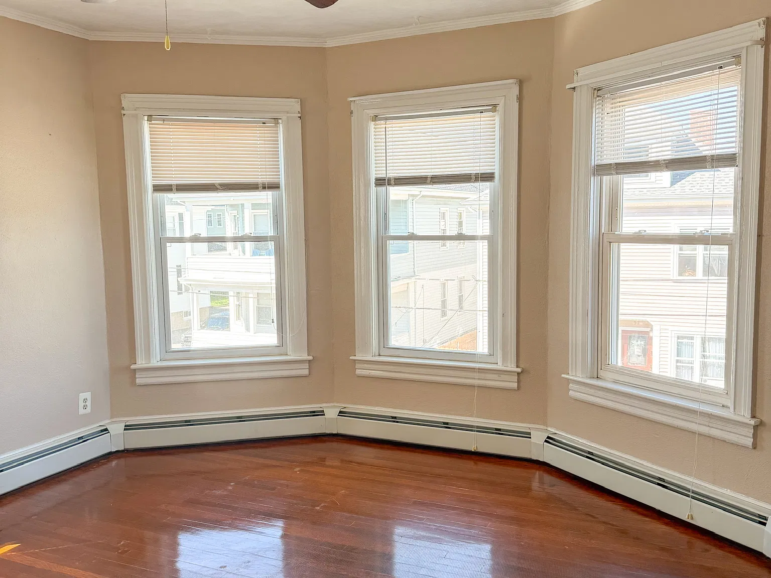 2 bed, 800 sqft, $1,950 — Photo 3