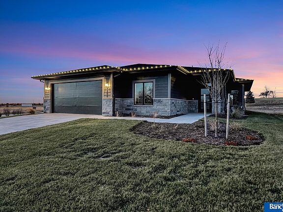 2nd image of 4200 Bluebell Ct