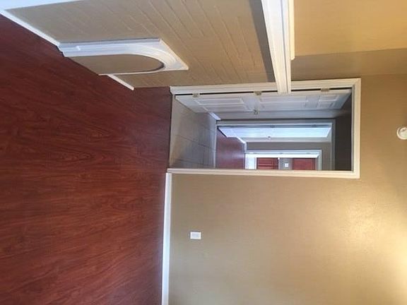 2nd image of 2408-10 Lavender St