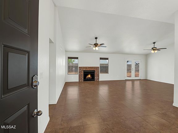 3rd image of 3291 W Coriander Dr
