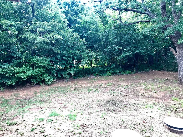 1060 Lost Oak Dr — Photo 23