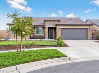 1823 W Sunset Ln, Hanford, CA 93230