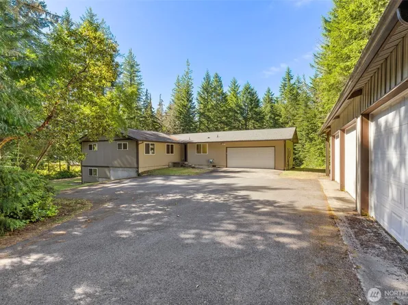 5582 NW Gross Road, Bremerton, WA 98312