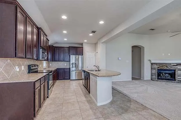 1420 Cockatiel Dr — Photo 6