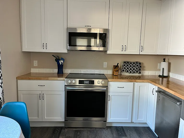 906 Mustang Ct #2 — Photo 4