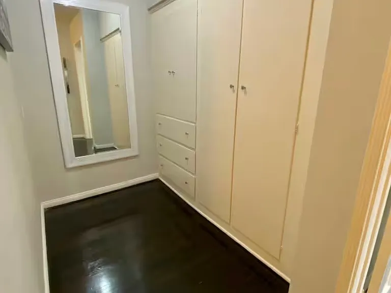 215 N La Peer Dr #A — Photo 10