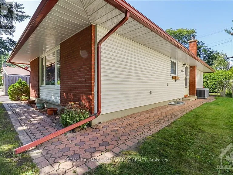 761 Garner Ave — Photo 4