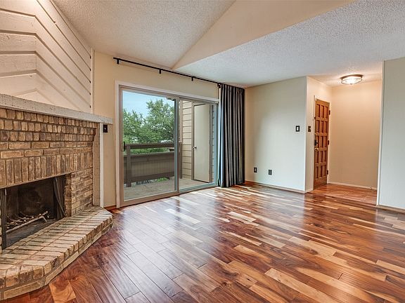 3rd image of 7640 W Greenway Blvd APT 5K