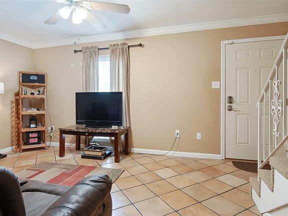 5th image of 1628 Vintage Dr APT 1