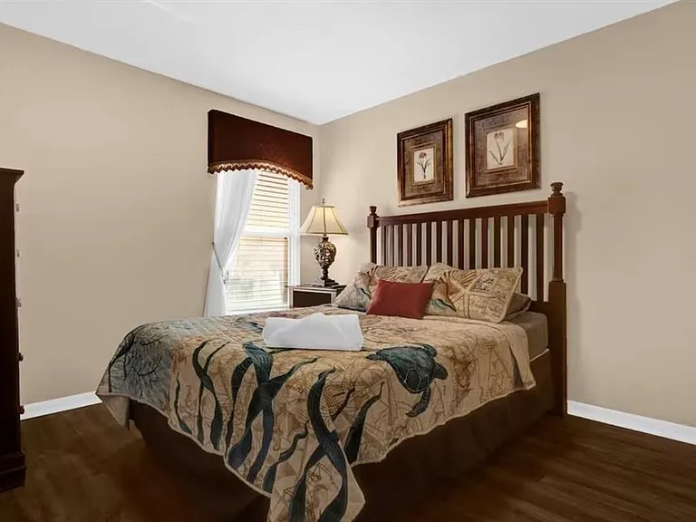1438 Solana Cir — Photo 16