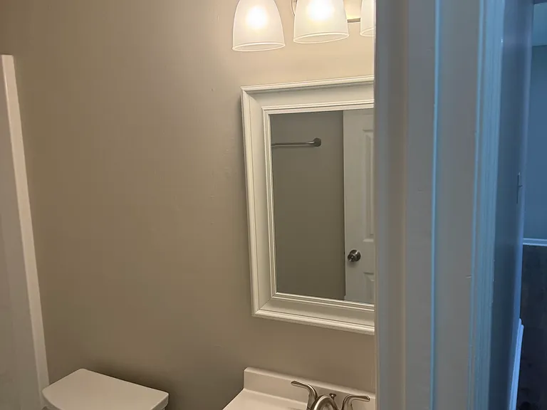 3325 Featherston Dr — Photo 5