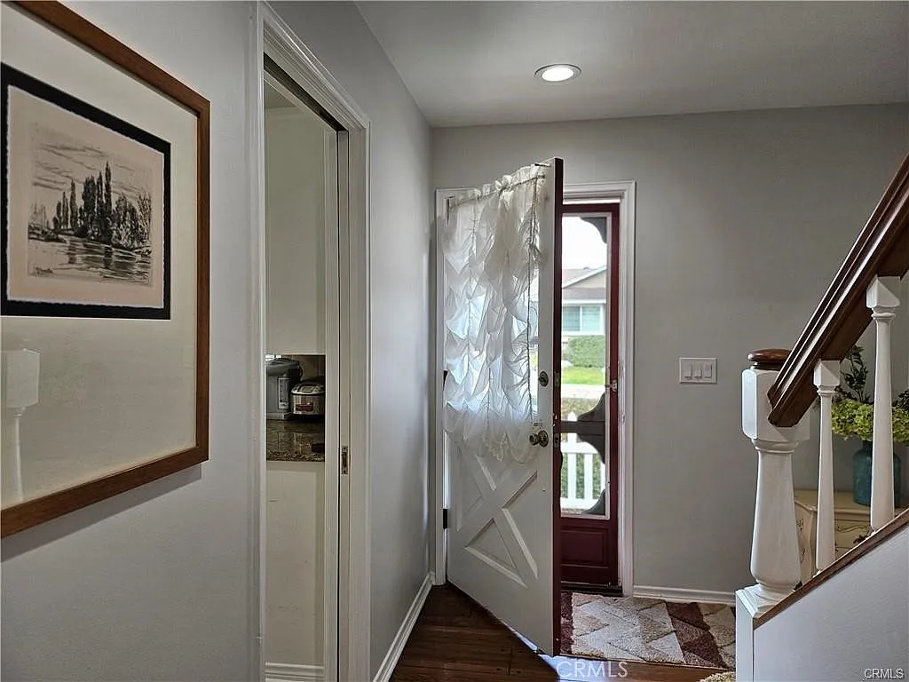 4 bed, 1800 sqft, $4,600 — Photo 4