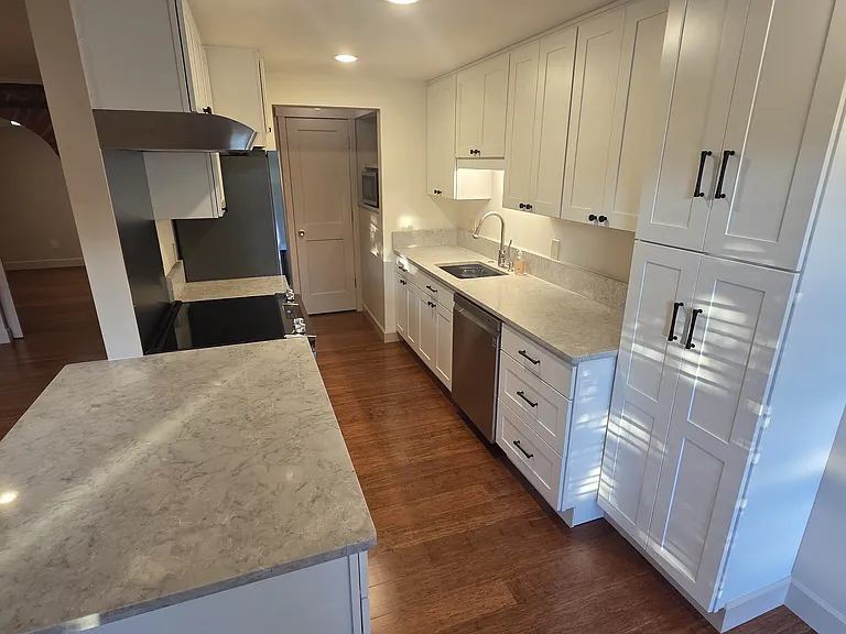 2332 Minor Ave E #8 — Photo 5