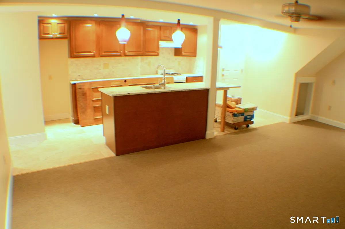 Building Photo - 67 Warren St #B