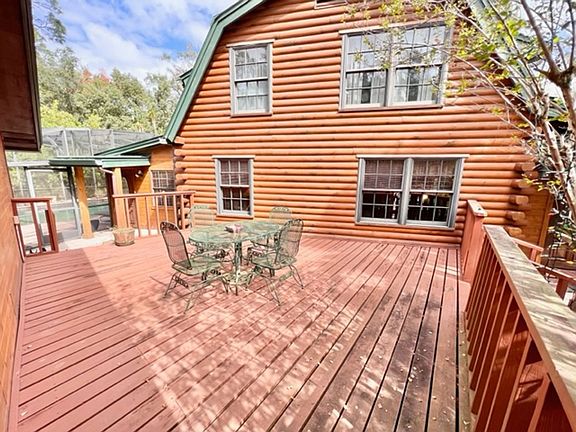 5th image of 129 Pine Circle Dr