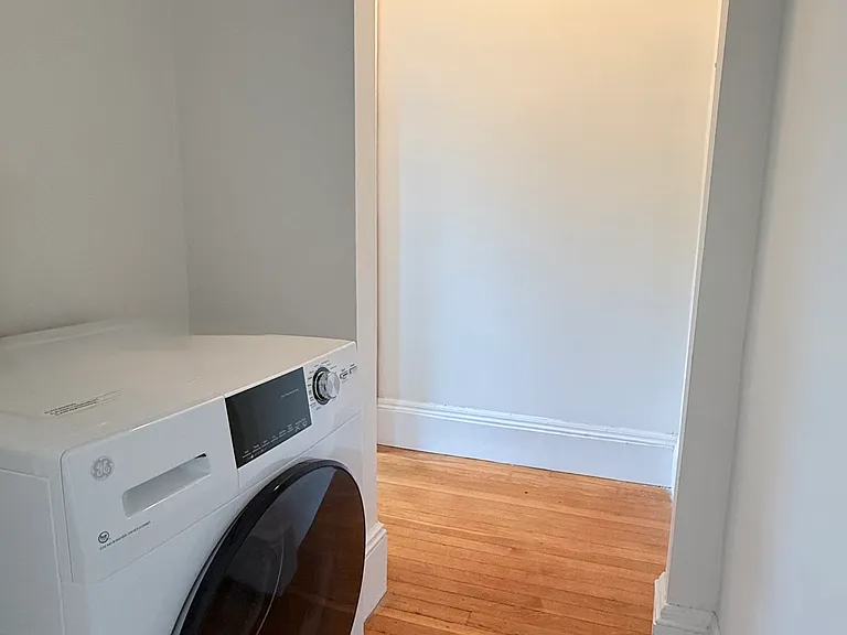 369 Tappan St #12 — Photo 3