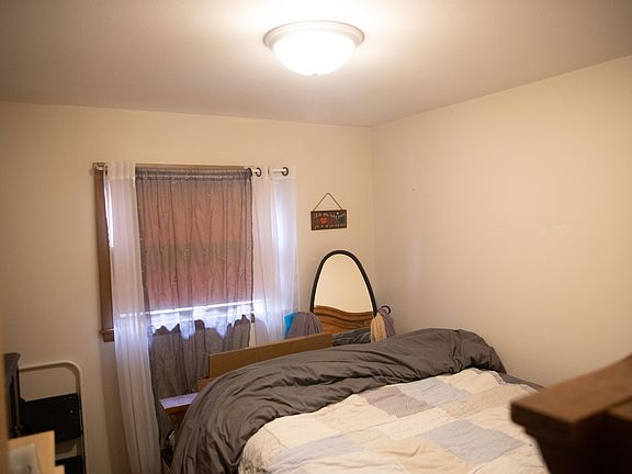 5th image of 7231 Harwood Ave
