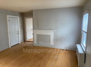 313 State St APT 3, Bangor, ME 04401