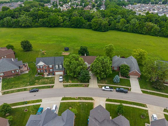 4th image of 137 Inverness Dr