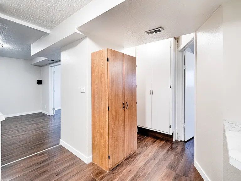 512 Elmwood Dr #1 — Photo 7