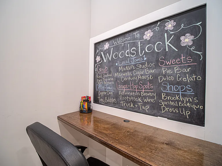 160 Fowler St #304 — Photo 4