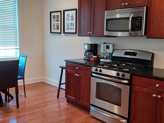 4th image of 104 Villa Ct