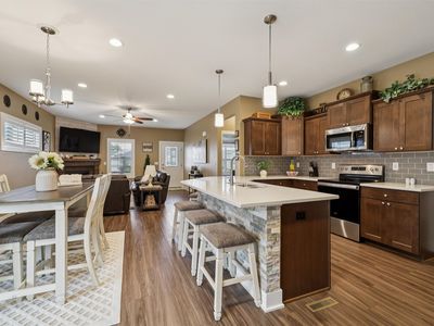 9856 Regatta Ln, Johnston, IA, 50131