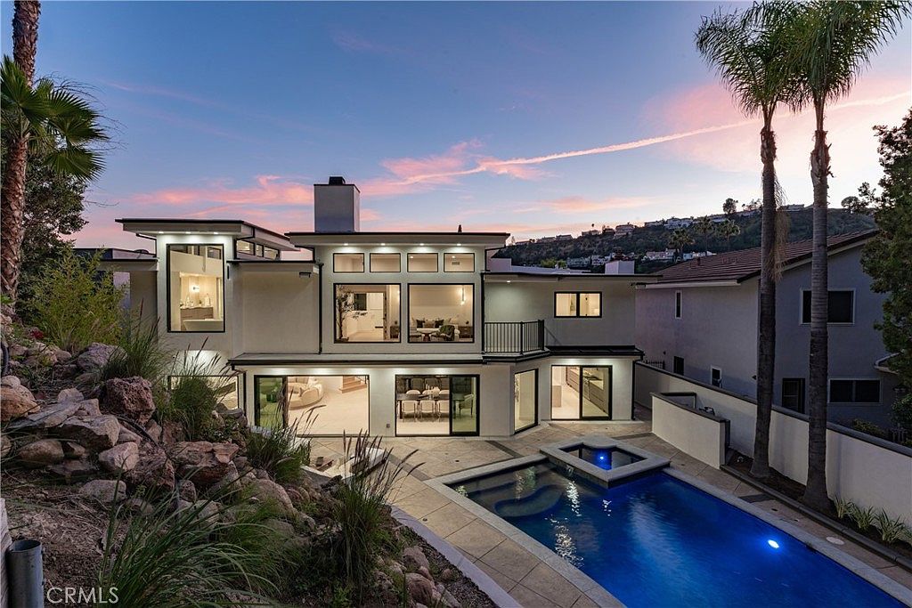 2638 Zorada Dr, Los Angeles, CA 90046 | MLS #SR26135129 | Zillow