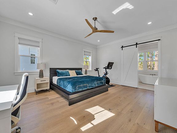 5th image of 302 Cabana Trl