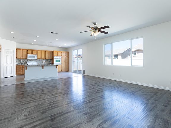 5th image of 6349 Vittoria Ave