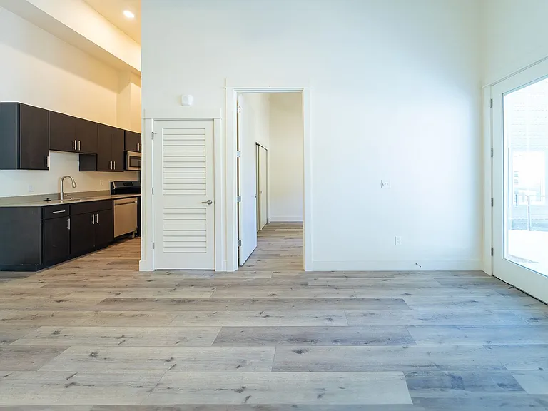 Capitol Hill Apartments — Photo 102