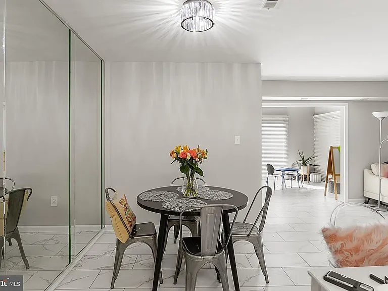 23 W Bluebell Ln #23A — Photo 11