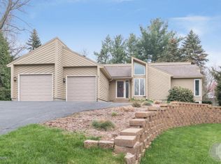 572 Alice Ave, Zeeland, MI 49464