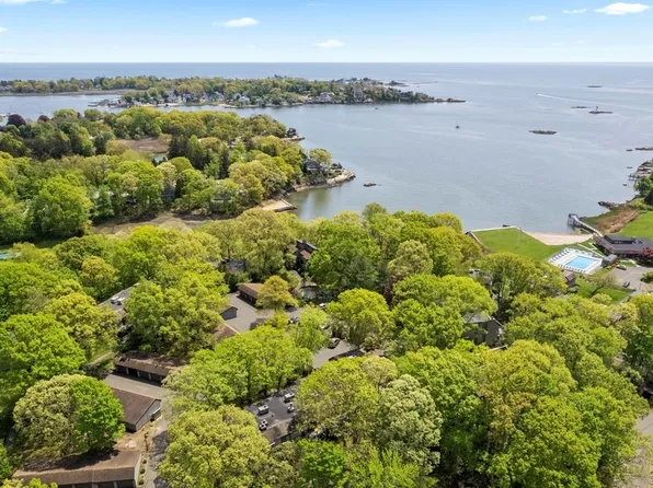 34 Harbour Village #E, Branford, CT 06405