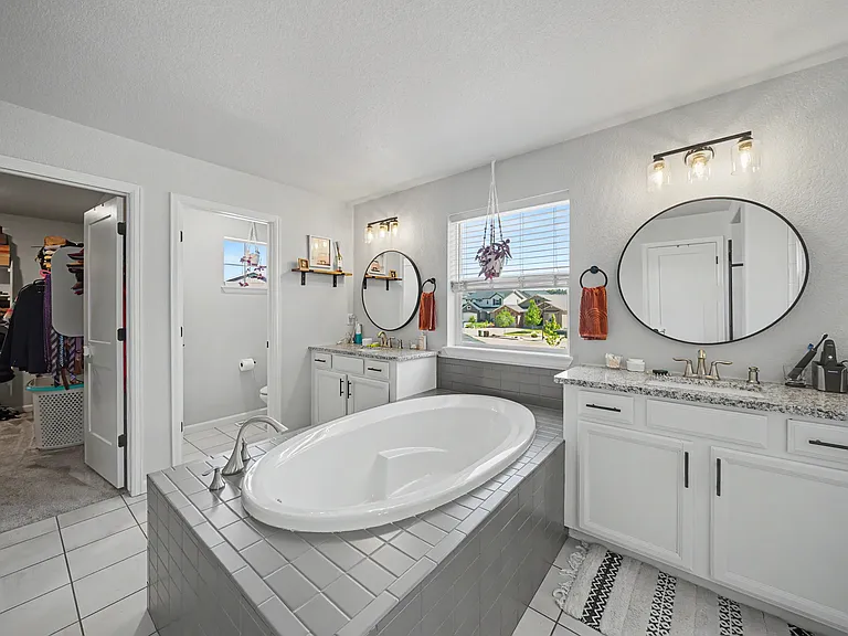 6339 Knapp Dr — Photo 18