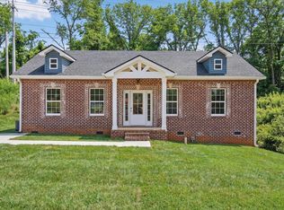 613 Hill Rd, Clarksville, TN 37043