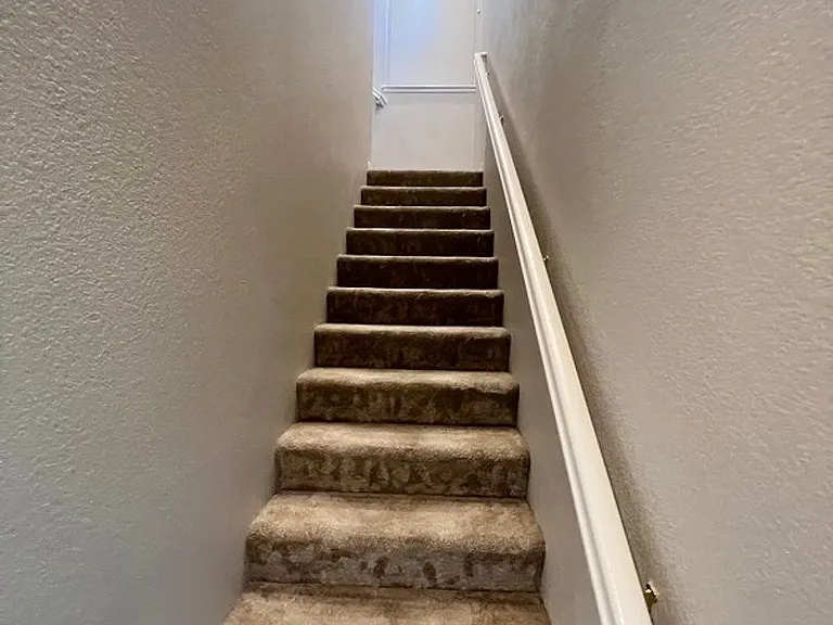 720 Wintergreen Ct — Photo 18