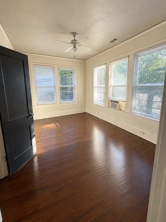 1 bed, 800 sqft, $795 — Photo 2