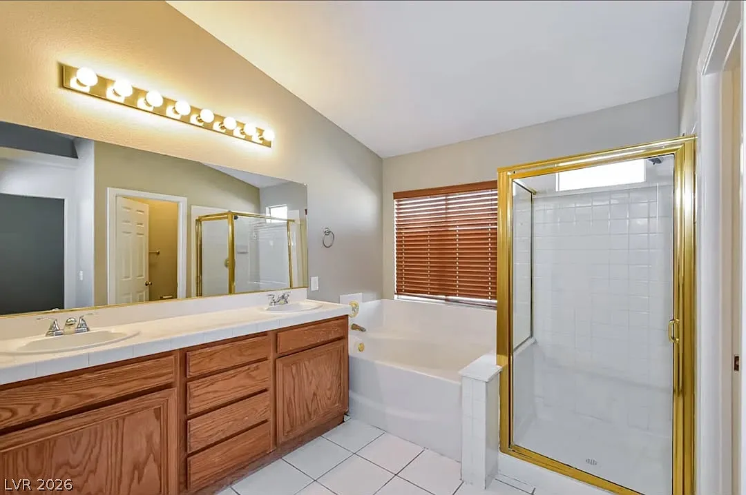 3 bed, 2.0 bath, 1856 sqft, $1,250 — Photo 3