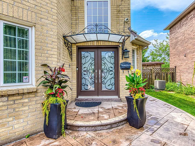 1499 Ravensmoor Cres — Photo 49