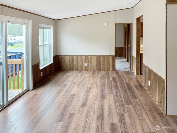 5th image of 105 Guinevere Court