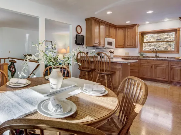 W8002 Whitetail Drive, Pardeeville, WI 53954