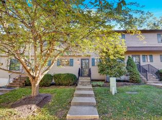 31 Indian Spring Ln, High Bridge, NJ 08829
